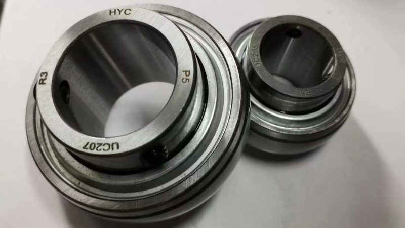 深沟球轴承材质揭秘：材质分类与标准解析**